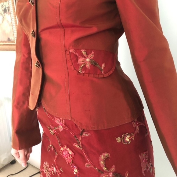 Vintage Burnt Orange Beaded Silk Skirt Suit Set. Rare find , nice workmanship. - Picture 8 of 15